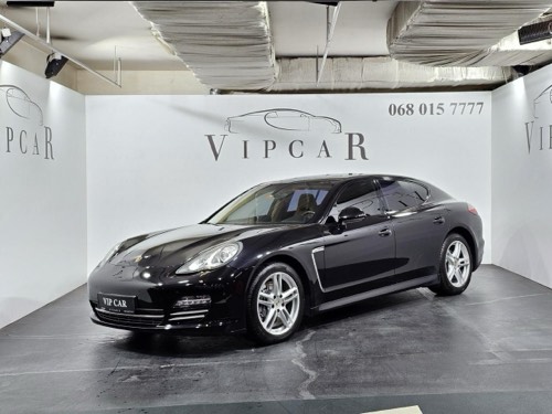 Porsche Panamera 4