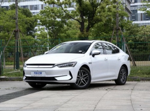 BYD Qin Plus EV Luxury