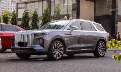Hongqi E-HS9