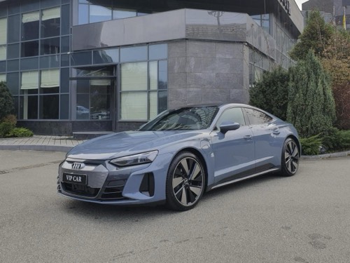 Audi E-Tron GT quattro