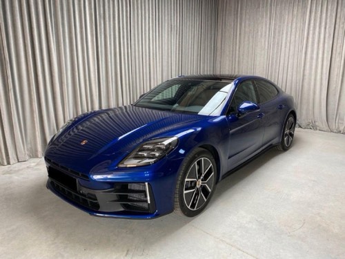 Porsche Panamera 4