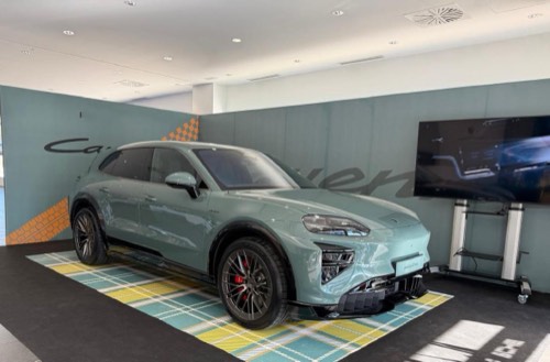 Porsche Cayenne Turbo Electric
