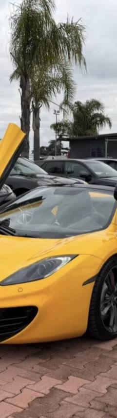 McLaren MP4 — 1