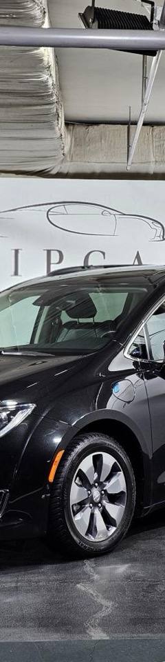 Chrysler Pacifica — 1