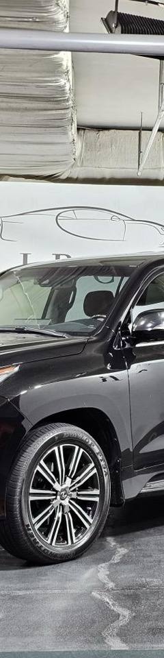 Lexus LX 450D Luxury — 1