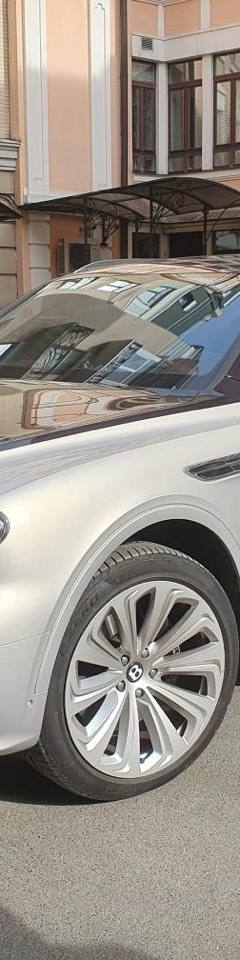 Bentley Bentayga First Edition — 1