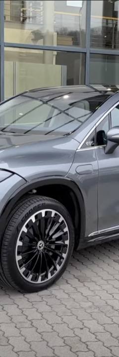 Mercedes-Benz EQS 580 SUV 4MATIC — 1