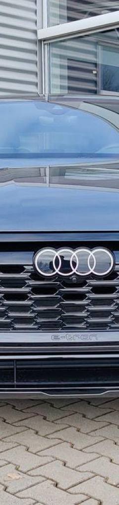 Audi Q8 Sportback e-tron quattro — 1