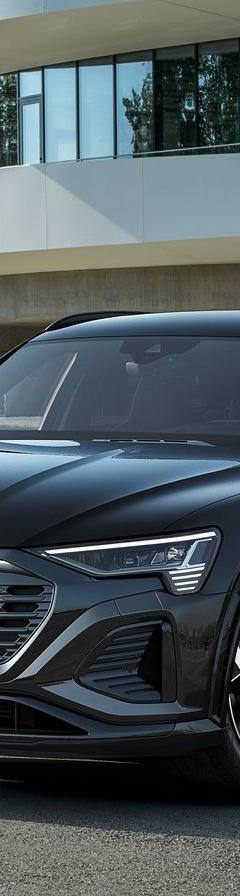 Audi SQ8 e-tron quattro — 1