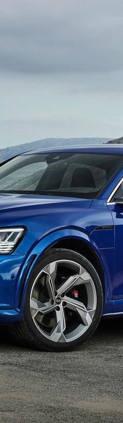 Audi SQ8 Sportback e-tron quattro — 1