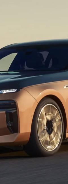 BMW i7 M70 xDrive — 1
