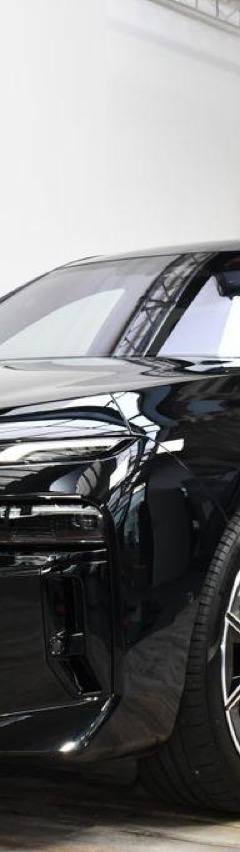 BMW i7 M70 xDrive — 1