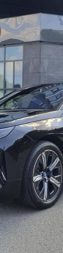 BMW iX40 xDrive — 1