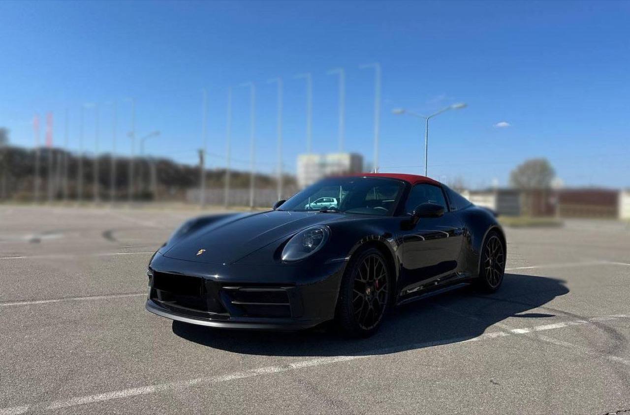 Porsche 911 Targa 4 GTS 2024