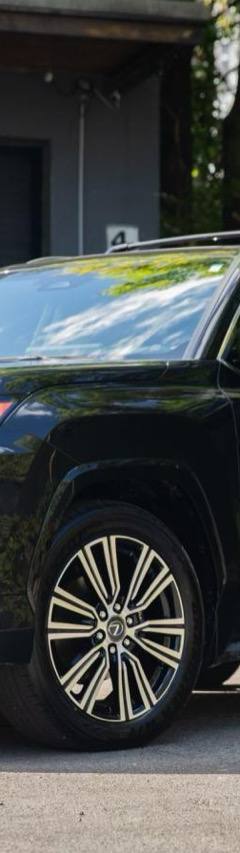 Lexus LX 700h — 1