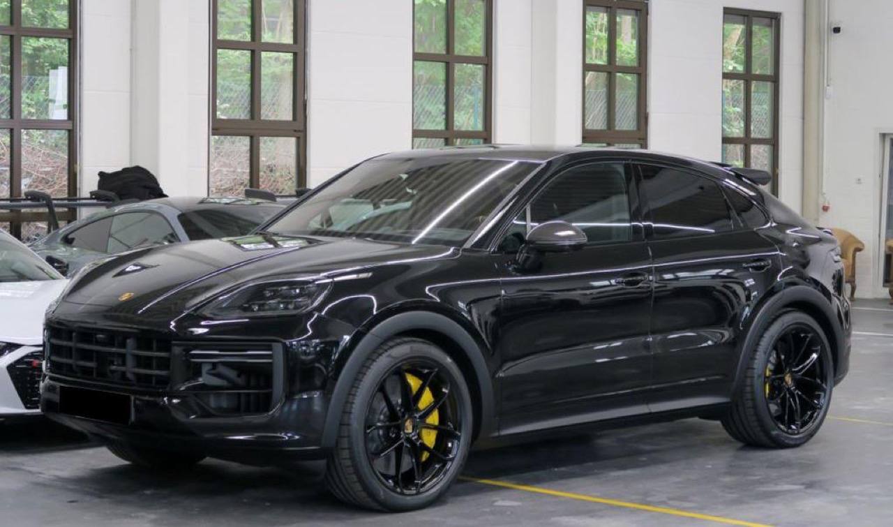 Porsche Cayenne Coupe Turbo GT 2025
