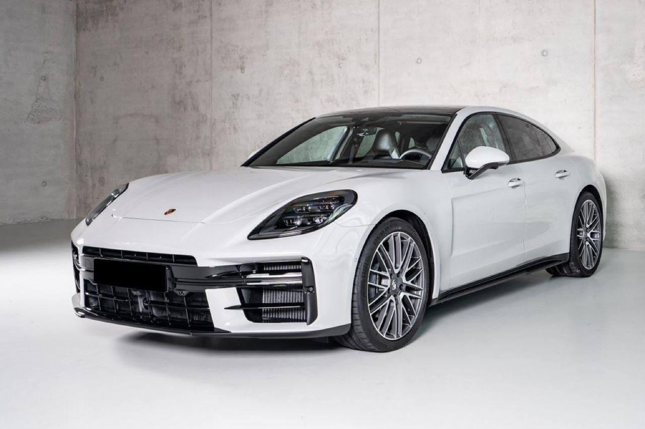 Porsche Panamera 4 2025