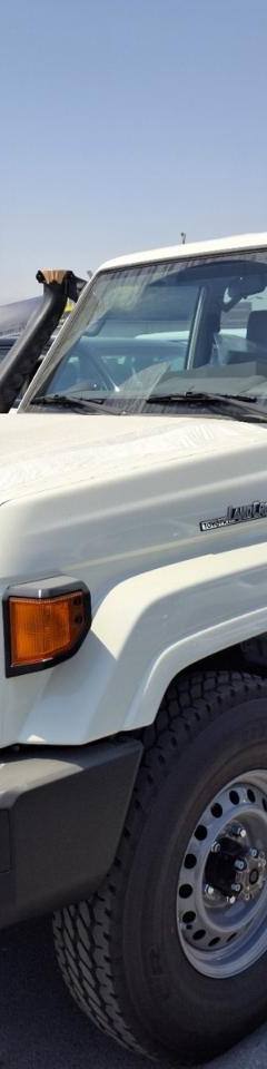 Toyota Land Cruiser 79 — 1