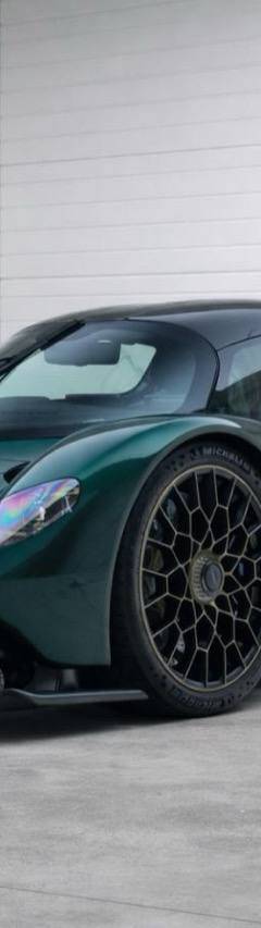 Aston-Martin Valkyrie — 1