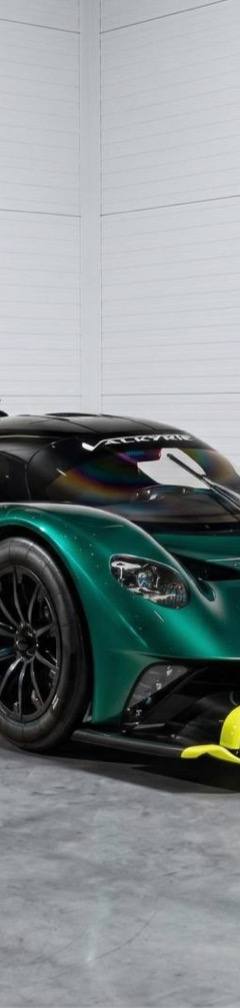 Aston-Martin Valkyrie AMR Pro — 1