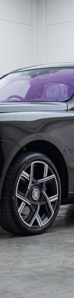 Rolls-Royce Cullinan BLACK BADGE — 1