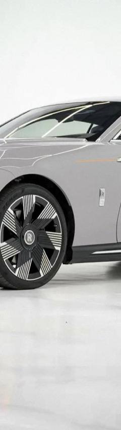 Rolls-Royce Spectre — 1