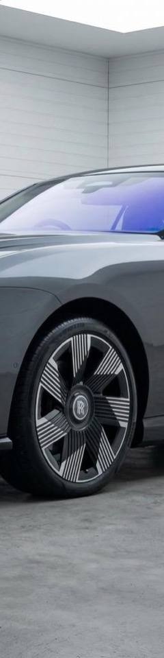 Rolls-Royce Spectre — 1
