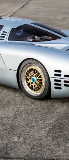 Isdera Commendatore 112i — 3
