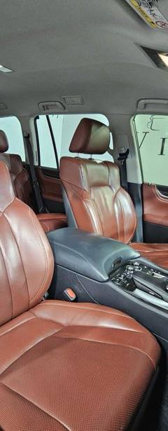 Lexus LX 450D Luxury — 5