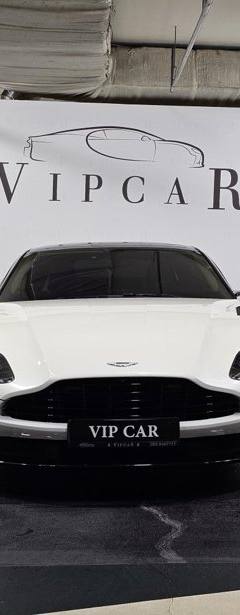 Aston-Martin DB11 — 3