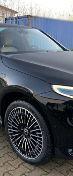 Mercedes-Benz EQC 400 AMG 4MATIC — 4
