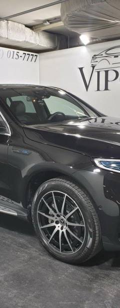 Mercedes-Benz EQC 400 AMG 4MATIC — 4