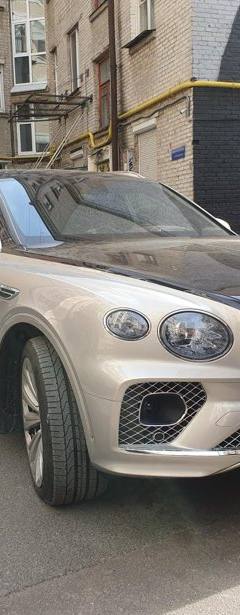 Bentley Bentayga First Edition — 2