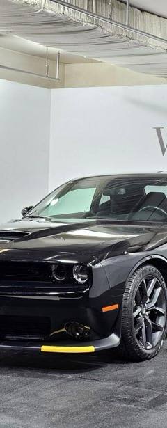 Dodge Challenger — 4