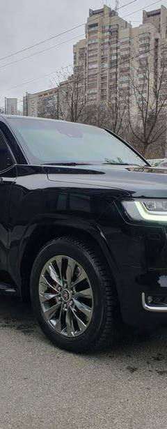 Toyota Land Cruiser 300 Premium 70th GUARD B6+ — 3
