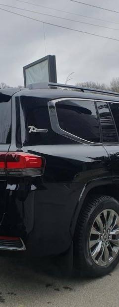 Toyota Land Cruiser 300 Premium 70th GUARD B6+ — 4