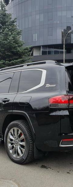 Toyota Land Cruiser 300 Premium 70th GUARD B6+ — 5