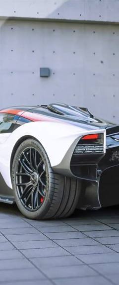 Aston-Martin Valkyrie — 2