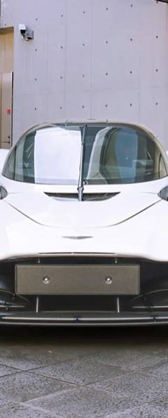 Aston-Martin Valkyrie — 4