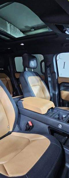 Land-Rover Defender 110 X-Dynamic HSE — 7
