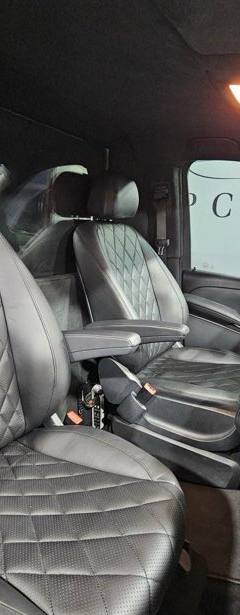Mercedes-Benz Metris — 7