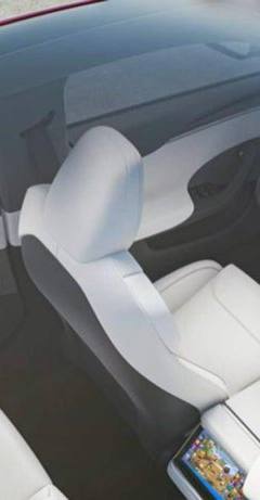 Tesla Model S Plaid — 5