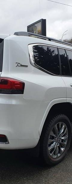 Toyota Land Cruiser 300 Premium 70th — 4