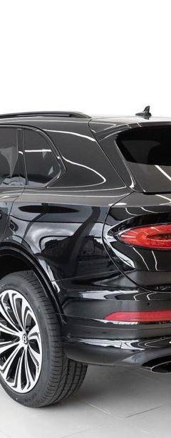 Bentley Bentayga EWB Azure — 2