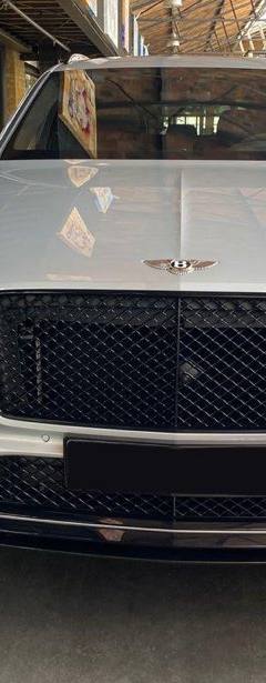Bentley Bentayga S — 2