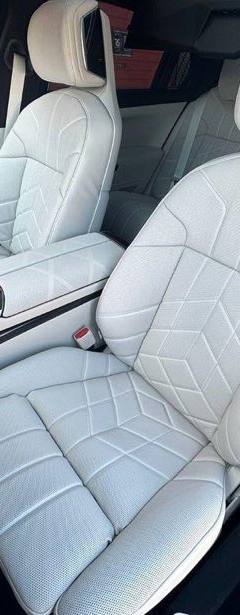 BMW i7 xDrive60 — 6