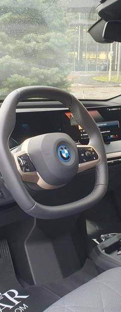BMW iX M60 — 6