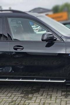 BMW X7 M60i — 3