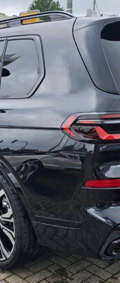BMW X7 M60i — 4