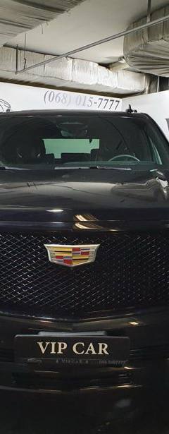 Cadillac Escalade ESV — 2